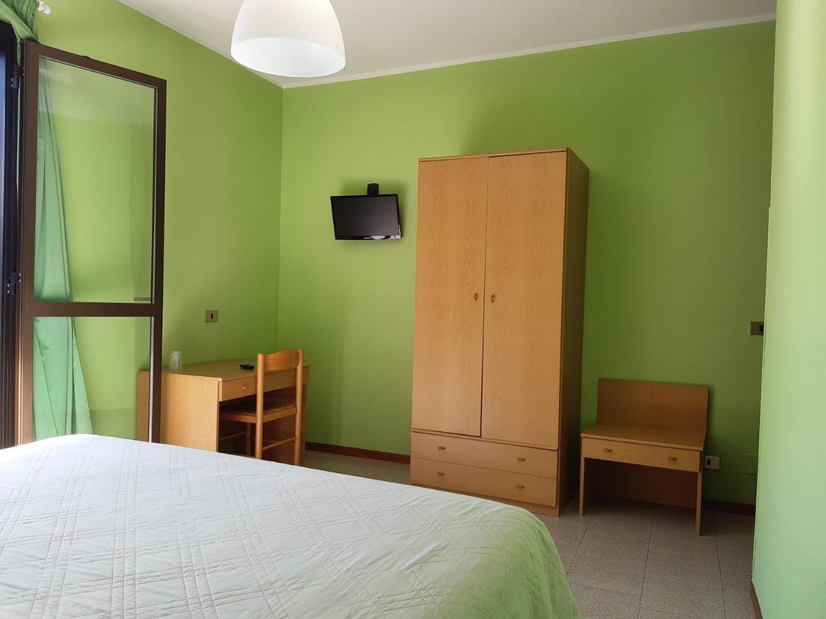 Hotel Battle Of Britain Ameno Kültér fotó